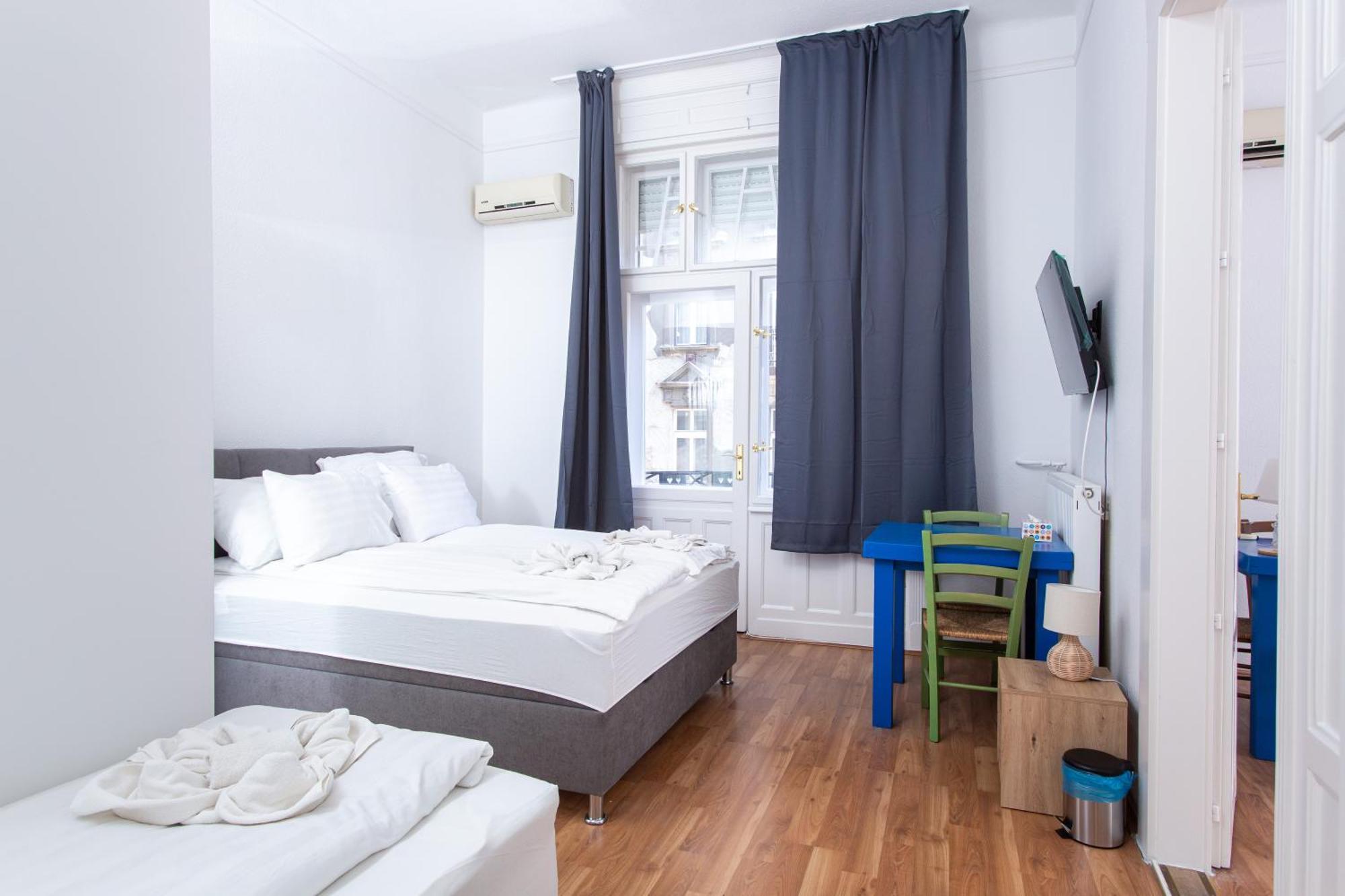 Violin Apartment