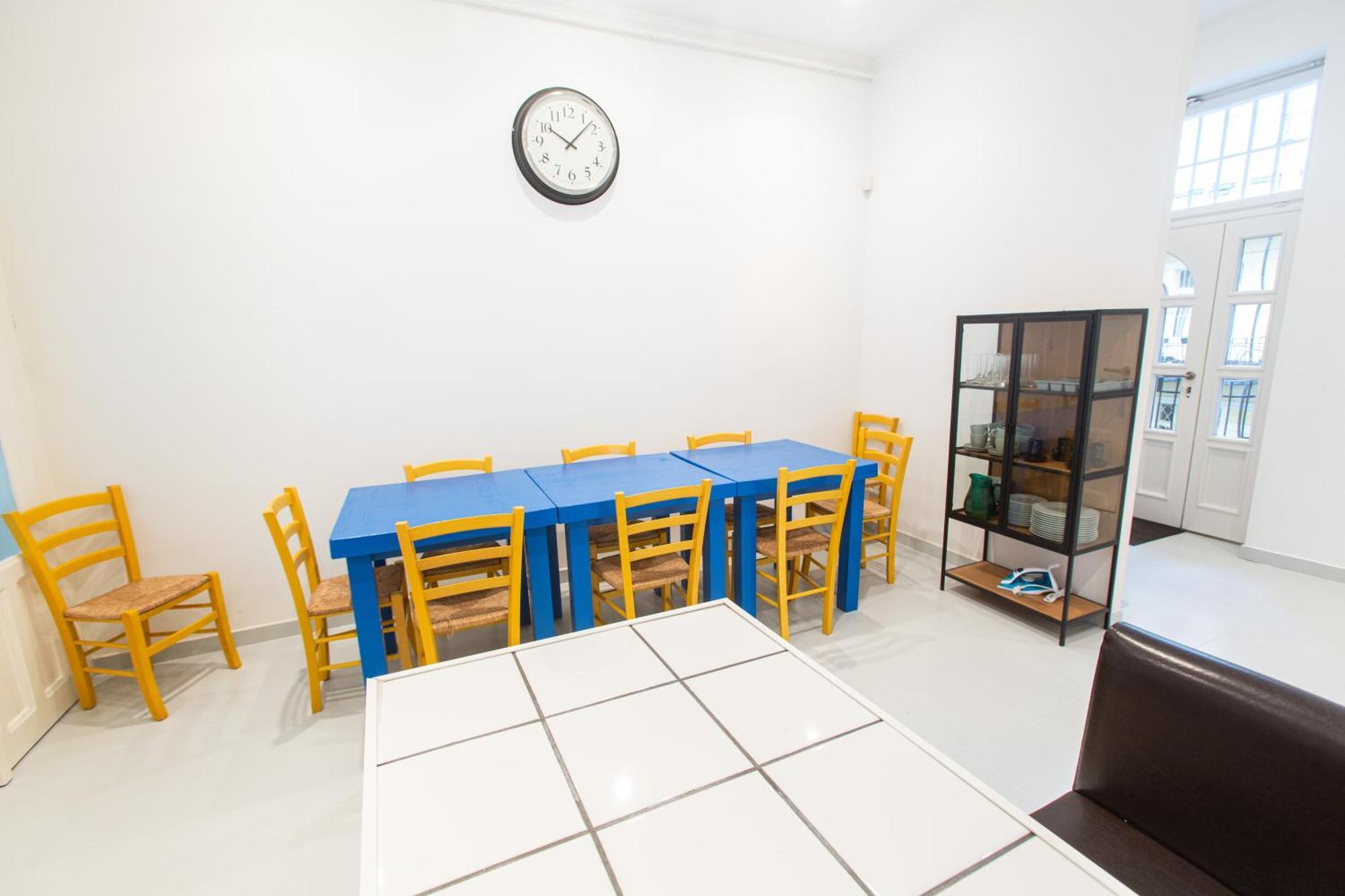 Violin Apartment *
